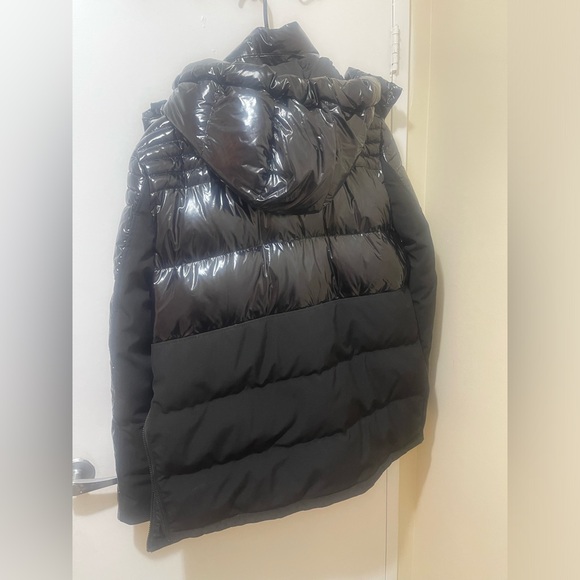 Men’s Patent Quilted Down Moose Knuckle Jacket - Picture 2 of 4